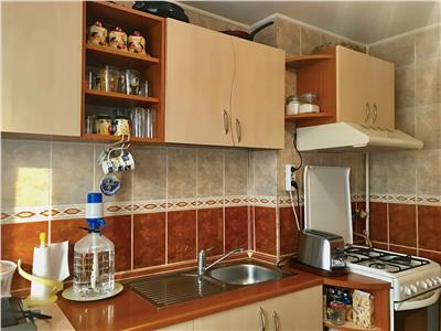 Apartamant 3 camere, semidecomandat,mobilat, zona Nord, Ploiesti