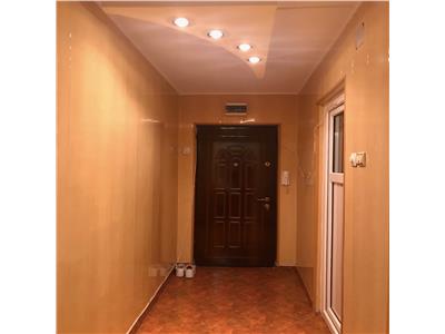 Apartamant 3 camere, semidecomandat,mobilat, zona Nord, Ploiesti