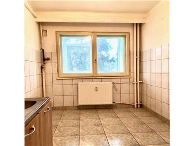 Apartament 2 camere, recent zugravit, zona Nord, Ploiesti