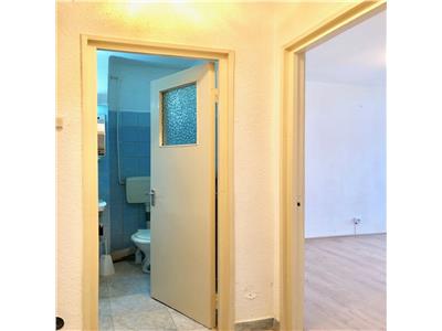 Apartament 2 camere, recent zugravit, zona Nord, Ploiesti