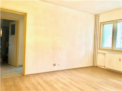 Apartament 2 camere, recent zugravit, zona Nord, Ploiesti