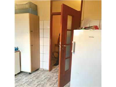 Apartament 2 camere semidecomandat 58 mp Enachita Vacarescu Ploiesti