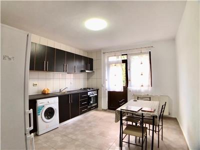 Apartament 3 camere 100 mp, in vila, curte proprie, zona AFI Palace