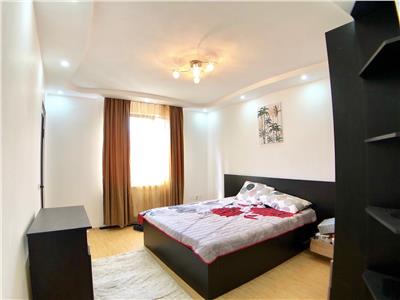 Apartament 3 camere 100 mp, in vila, curte proprie, zona AFI Palace