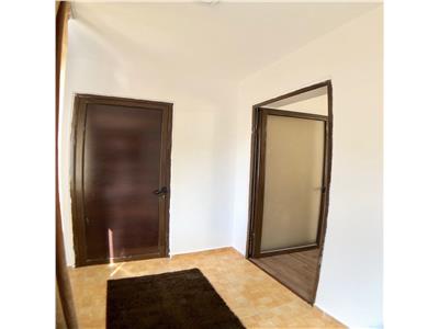 Apartament 3 camere 100 mp, in vila, curte proprie, zona AFI Palace