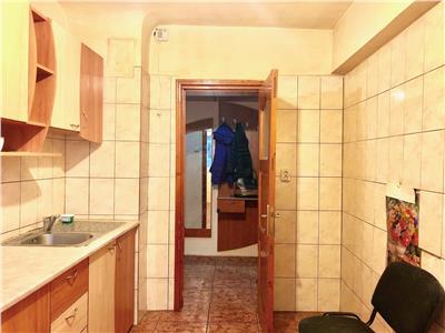 Apartament 3 camere, 2 gr. sanitare, Malu Rosu stradal, Ploiesti