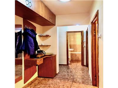 Apartament 3 camere, 2 gr. sanitare, Malu Rosu stradal, Ploiesti