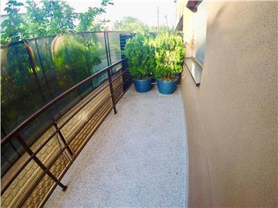 Apartament 3 camere, de lux, curte 83 mp, parcare, Nord Aviatiei