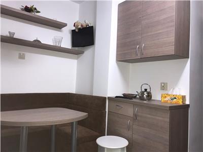 Apartament 3 camere, dec., renovat modern, CT, Democratiei, Ploiesti