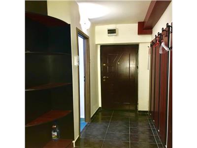 Apartament 3 camere, dec., renovat modern, CT, Democratiei, Ploiesti