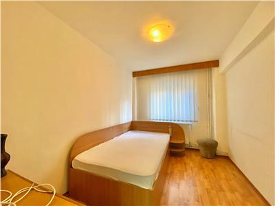 Apartament 3 camere decomandat centrala termica Cantacuzino Ploiesti