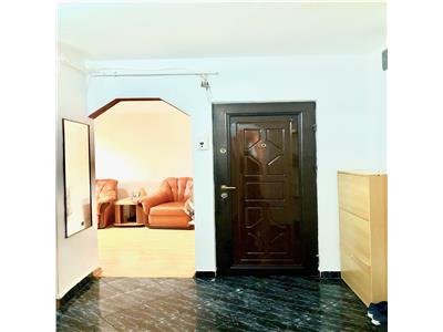 Apartament 3 camere, decomandat, imbunatatiri, zona 9 Mai, Ploiesti