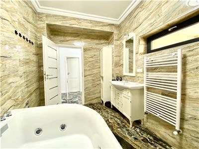 Apartament 3 camere, de lux, parcare,, Cartier Albert Ploiesti