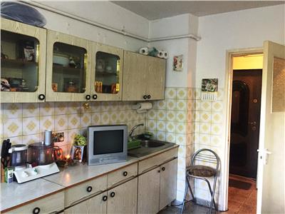 De vanzare apartament 2 camere, decomandat, zona Republicii, Ploiesti