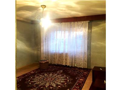 Apartament 3 camere, decomandat, bloc 1985, Bd. Castanilor, Ploiesti