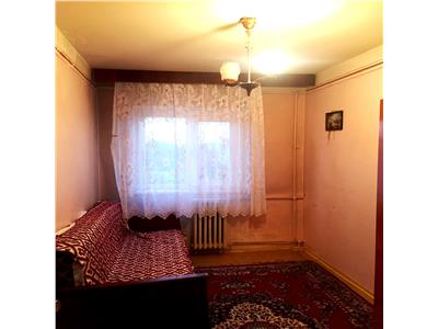 Apartament 3 camere, decomandat, bloc 1985, Bd. Castanilor, Ploiesti