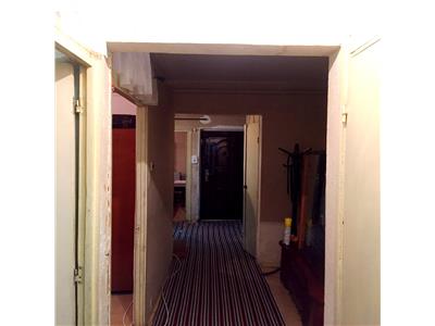 Apartament 3 camere, decomandat, bloc 1985, Bd. Castanilor, Ploiesti