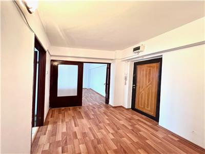 Apartament 2 camere, spatios, partial mobilat, ultracentral, Ploiesti