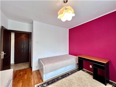 Apartament 3 camere, decomandat, zona centrala, Ploiesti