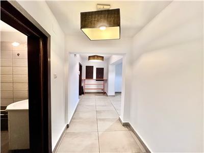 Apartament 3 camere, decomandat, zona centrala, Ploiesti