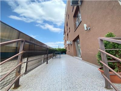 Apartament 3 camere, de lux, curte 83 mp, parcare, Nord Aviatiei