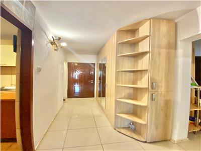 Apartament 3 camere, 2 bai, decomandat, zona Democratiei, Ploiesti