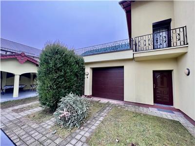 Vila de lux S+P+1E, 7 camere, piscina, zona Muscel, Campina