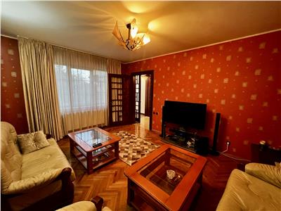 Vanzare casa 5 camere, in Ploiesti, zona Bd Castanilor