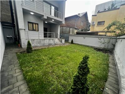 Vanzare vila 4 camere, de lux, in Ploiesti, zona Bd Castanilor