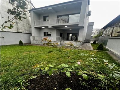 Vanzare vila 4 camere, de lux, in Ploiesti, zona Bd Castanilor