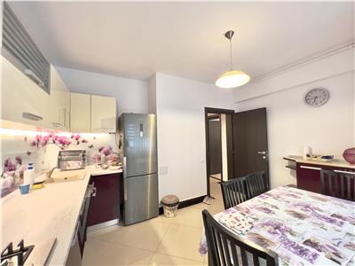 Apartament 3 camere de lux, centrala termica, parcare, 9 Mai Ploiesti