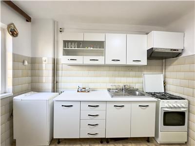 Apartament 2 camere, decomandat, zona Republicii Caraiman, Ploiesti