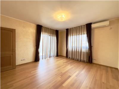 Vila D+P+2E, 8 camere, 390 mp teren, zona ultracentral, Ploiesti