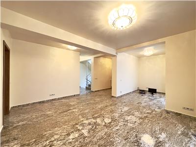 Vila D+P+2E, 8 camere, 390 mp teren, zona ultracentral, Ploiesti