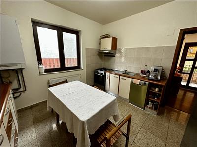 Vanzare casa 5 camere, in Ploiesti, zona Albert.