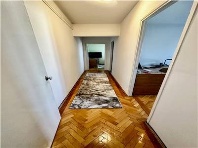 Vanzare apartament 3 camere, centrala proprie, Ploiesti, zona Nord