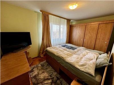 Vanzare apartament 3 camere, centrala proprie, Ploiesti, zona Nord