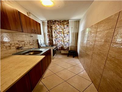 Vanzare apartament 3 camere, confort 2, Ploiesti, zona Cosminele