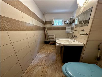 Vanzare apartament 3 camere, confort 2, Ploiesti, zona Cosminele