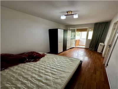 Vanzare apartament 3 camere, confort 2, Ploiesti, zona Cosminele