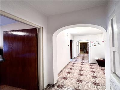 Apartament 3 camere, confort 1, decomandat, Republicii, Ploiesti