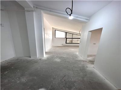 Vanzare apartament 4 camere, decomandat, in Ploiesti, Sala Sporturilor