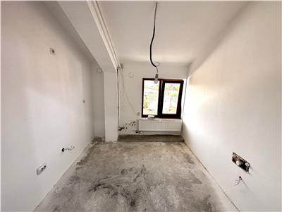 Vanzare apartament 4 camere, decomandat, in Ploiesti, Sala Sporturilor