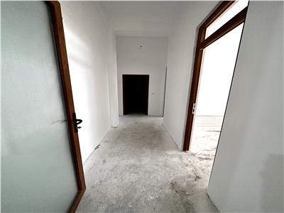 Vanzare apartament 4 camere, decomandat, in Ploiesti, Sala Sporturilor