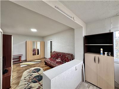 Apartament 3 camere, semidecomandat, Sud Democratiei Ploiesti