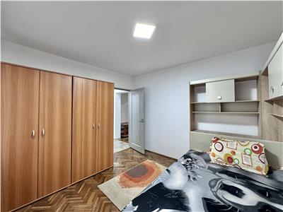 Apartament 3 camere, semidecomandat, Sud Democratiei Ploiesti