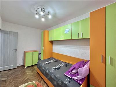 Apartament 3 camere, semidecomandat, Sud Democratiei Ploiesti