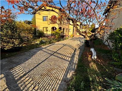 Vanzare casa 6 camere, DN1/ Padurea Romanesti