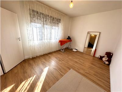 Vanzare casa 5 camere, in Ploiesti, zona ultracentrala