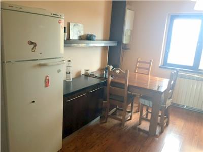 Inchiriere apartament 3 camere, in Ploiesti, zona Cantacuzino